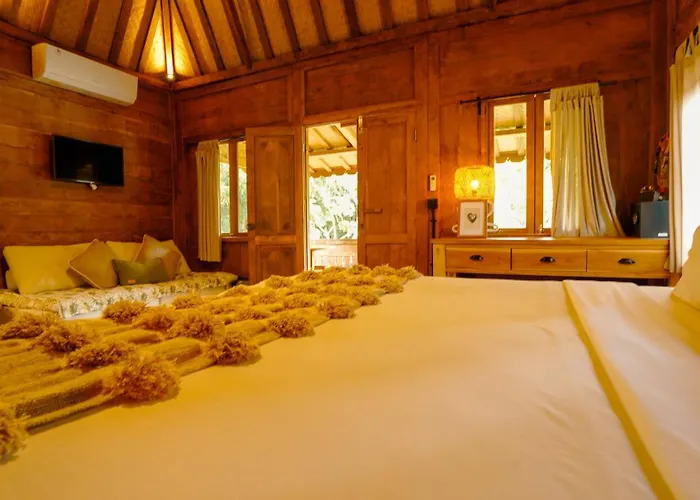 Hotel Rumah Bambu Gladek Tiga Uluwatu (Bali)